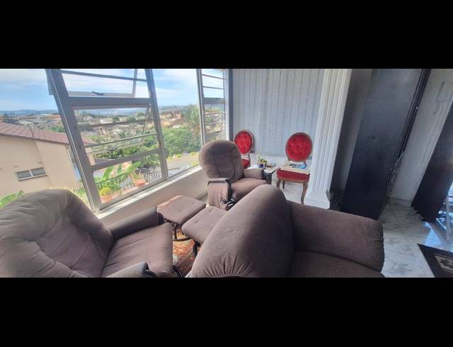 6 BEDROOM HOUSE FOR SALE IN RESERVOIR HILLS